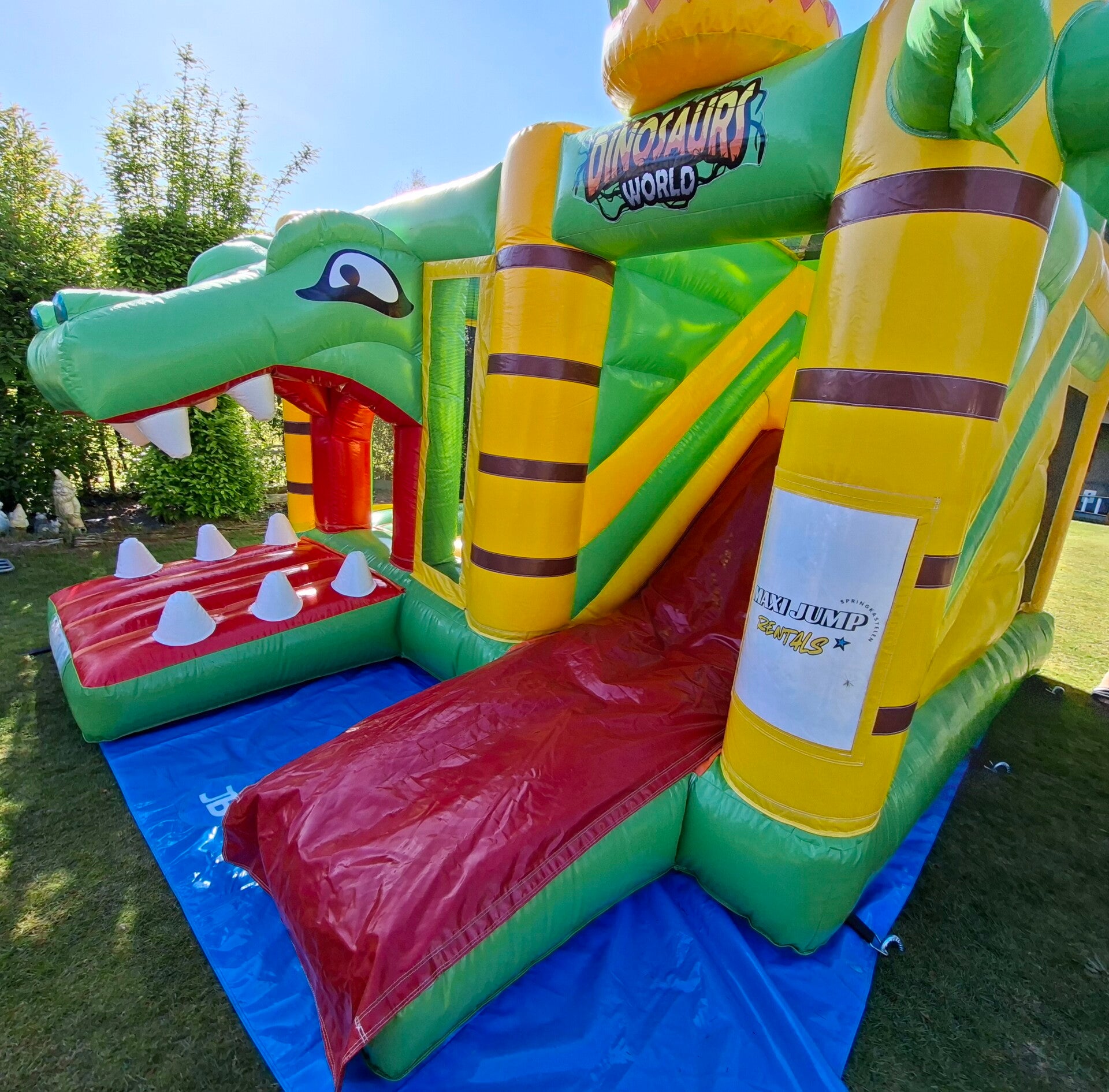 dino jump springkasteel